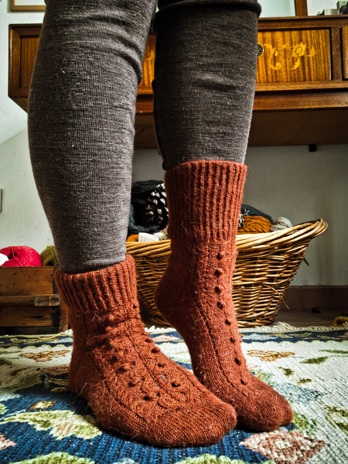 MEANDER SOCKS