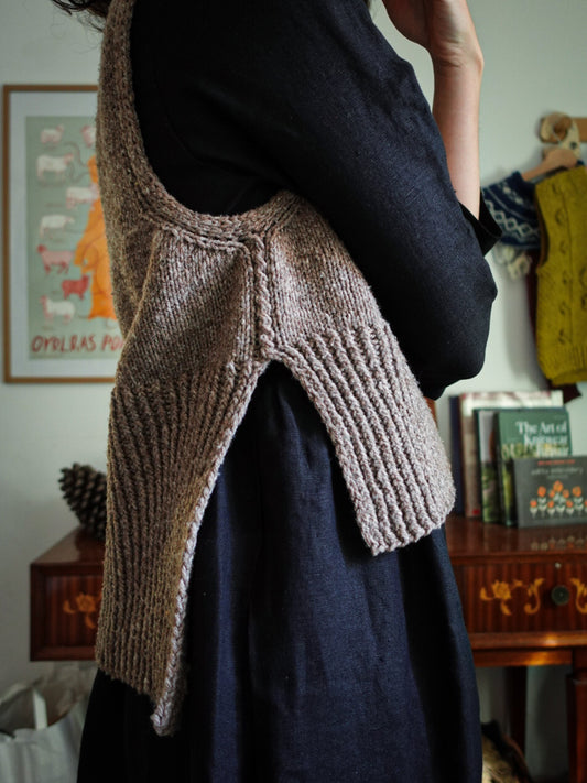 MEANDER VEST
