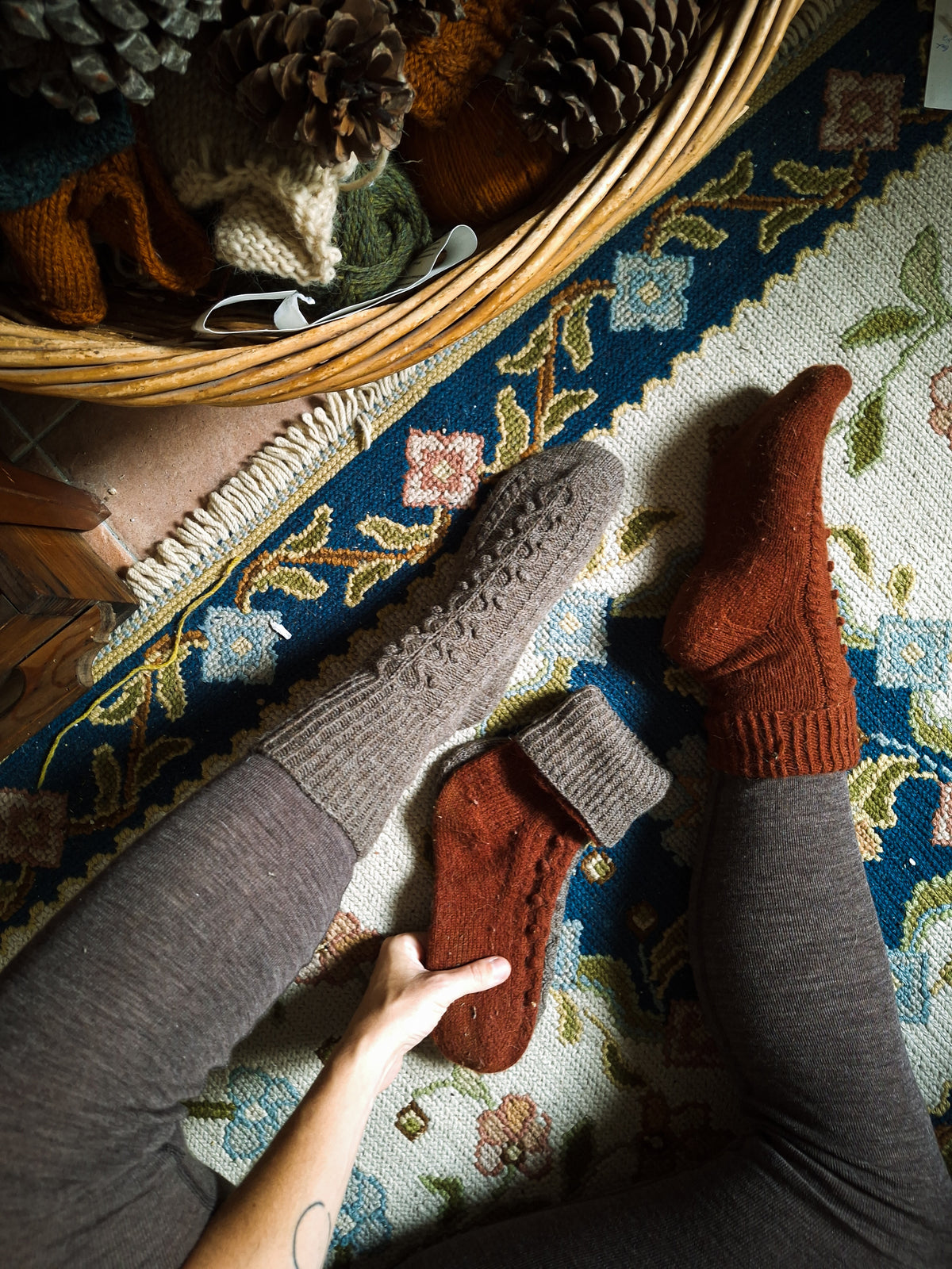 MEANDER SOCKS