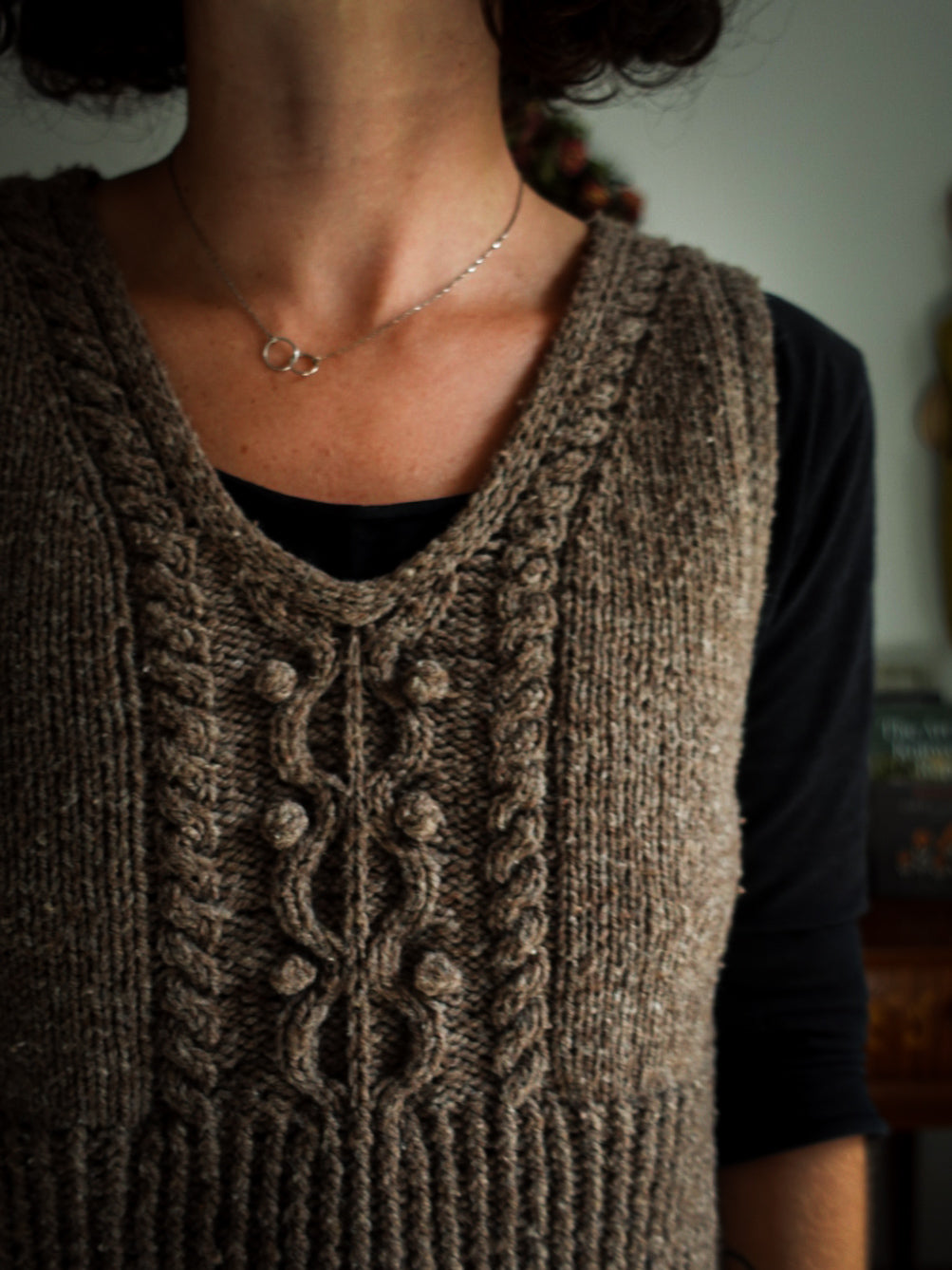 MEANDER VEST