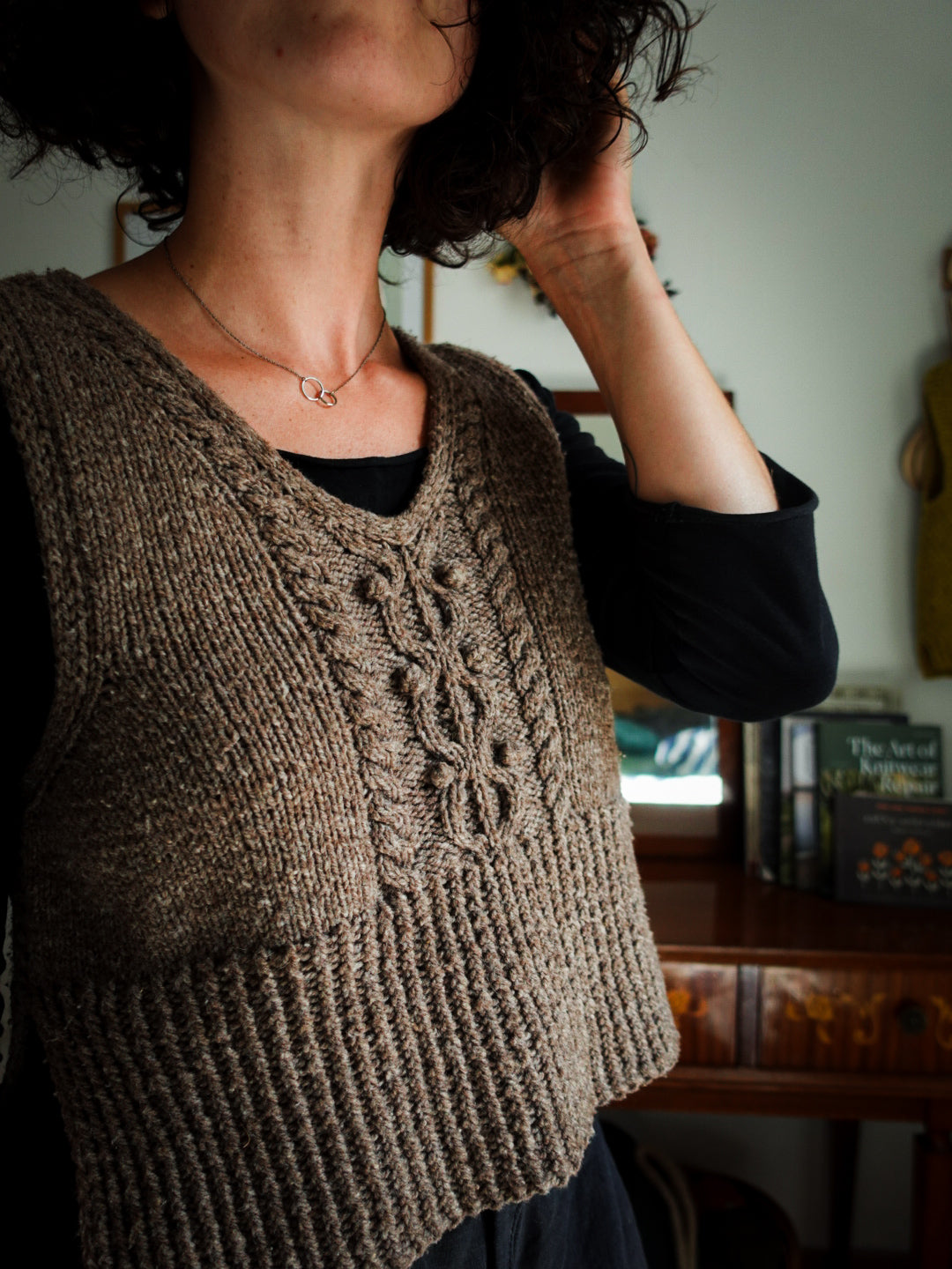 MEANDER VEST