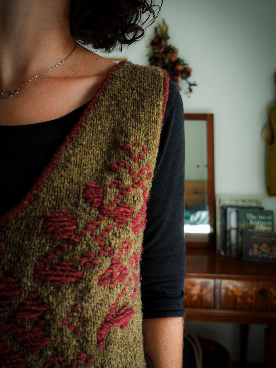 TSIBULAK VEST