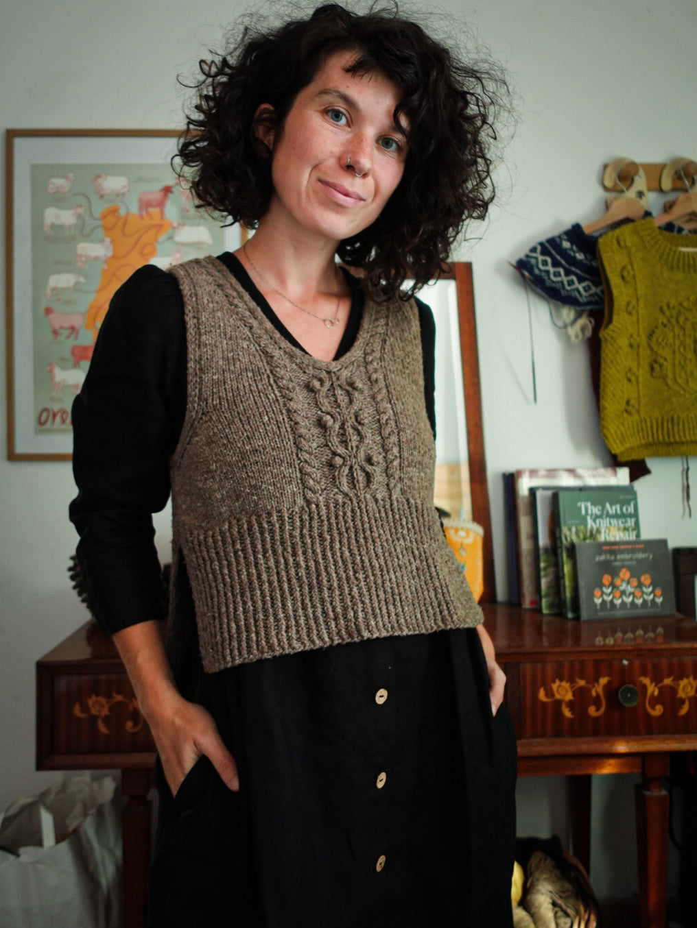 MEANDER VEST