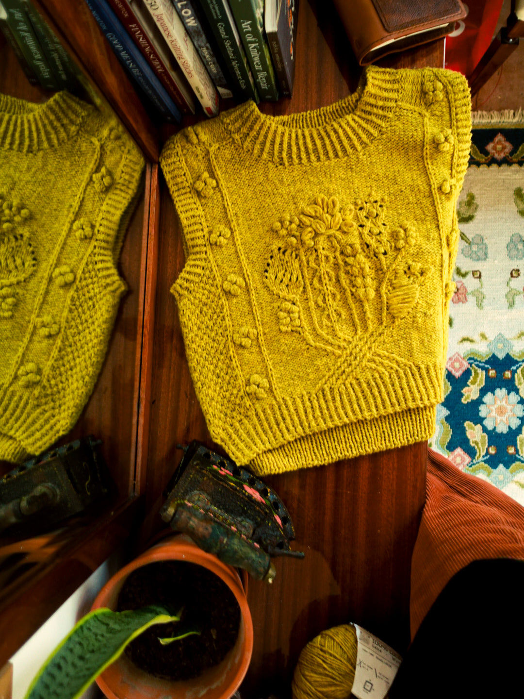 KYTICE VEST